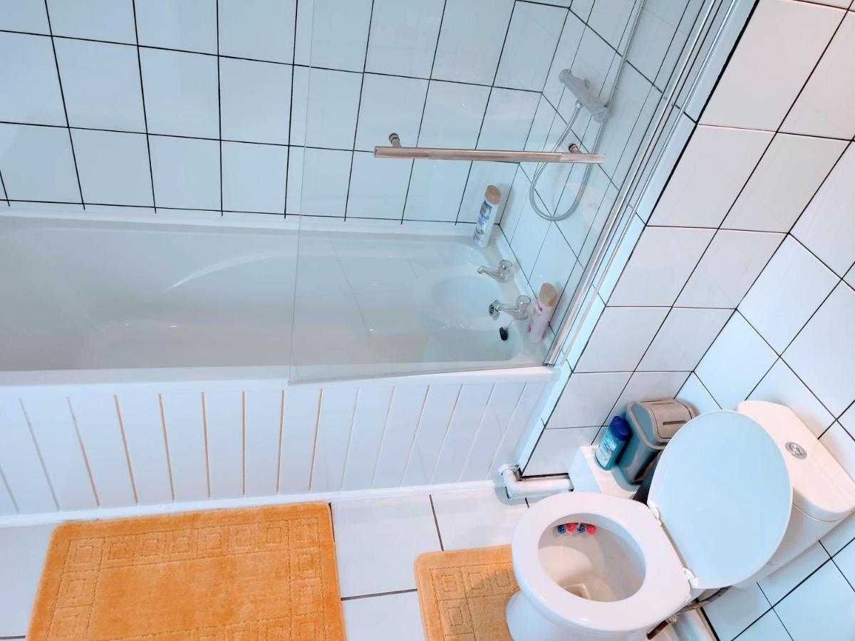 Crystal Suite 4 - Private Parking - Metro North Shields Exterior foto
