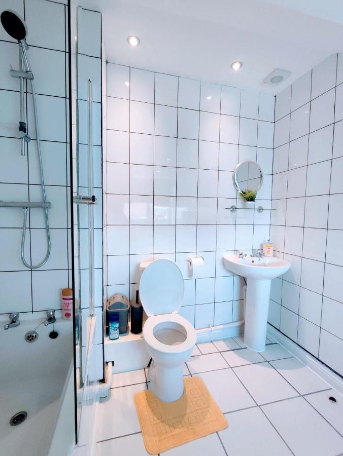 Crystal Suite 4 - Private Parking - Metro North Shields Exterior foto